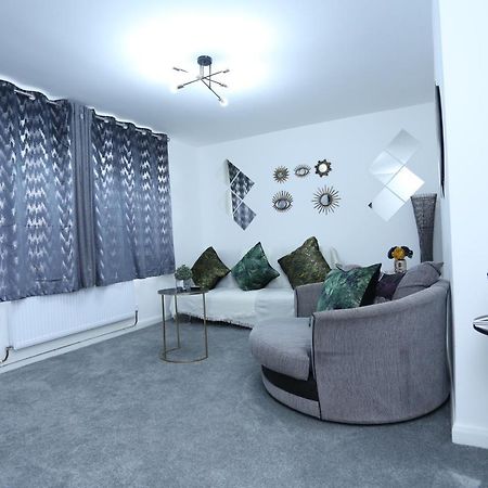 Abbeywood Station House London Appartement Buitenkant foto