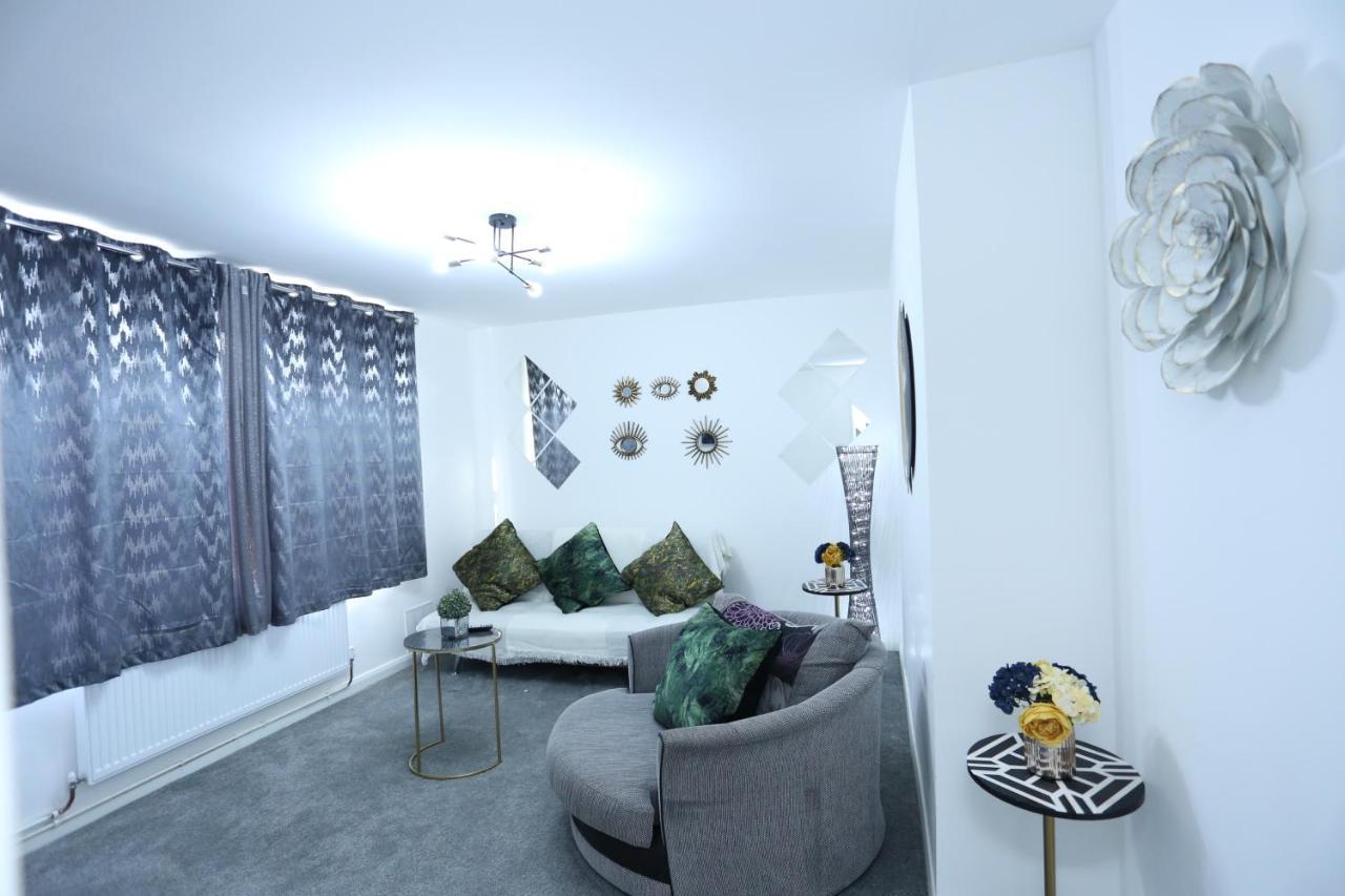 Abbeywood Station House London Appartement Buitenkant foto