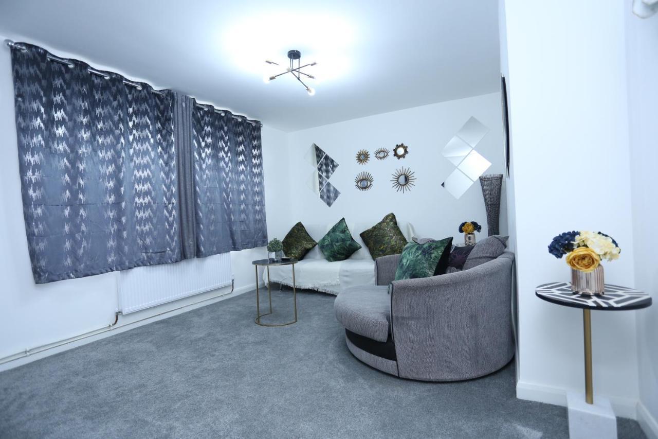 Abbeywood Station House London Appartement Buitenkant foto